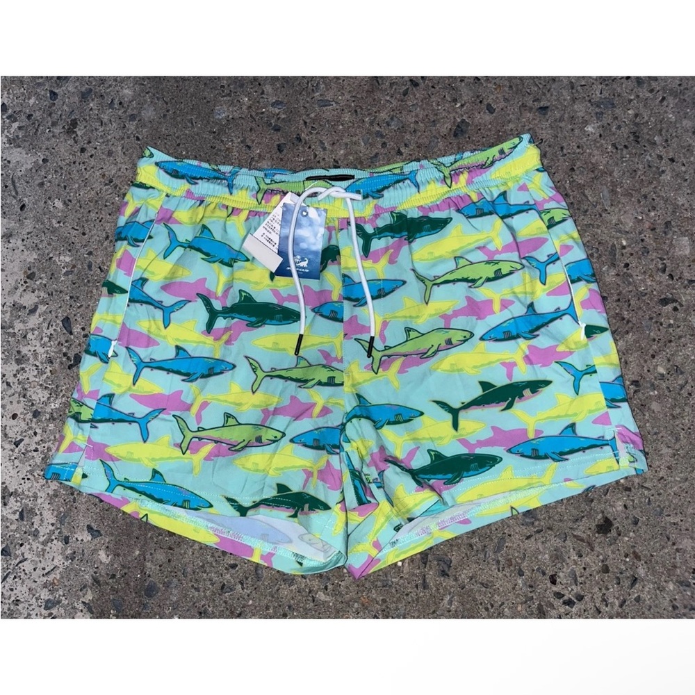 Surfcuz Shorts Womens Large Polyester Shark All Over Print Blue Yellow NWT